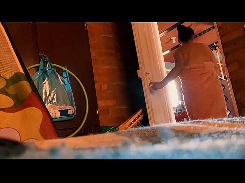 ❤️ Kawuna ya biyo ni a cikin wanka, yana ba ni lokacin da nake wanka. ❌ Batsa ❌️